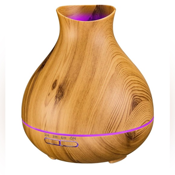 Essential Oil Diffuser Large Capacity with LED lights - Picture 1 of 5